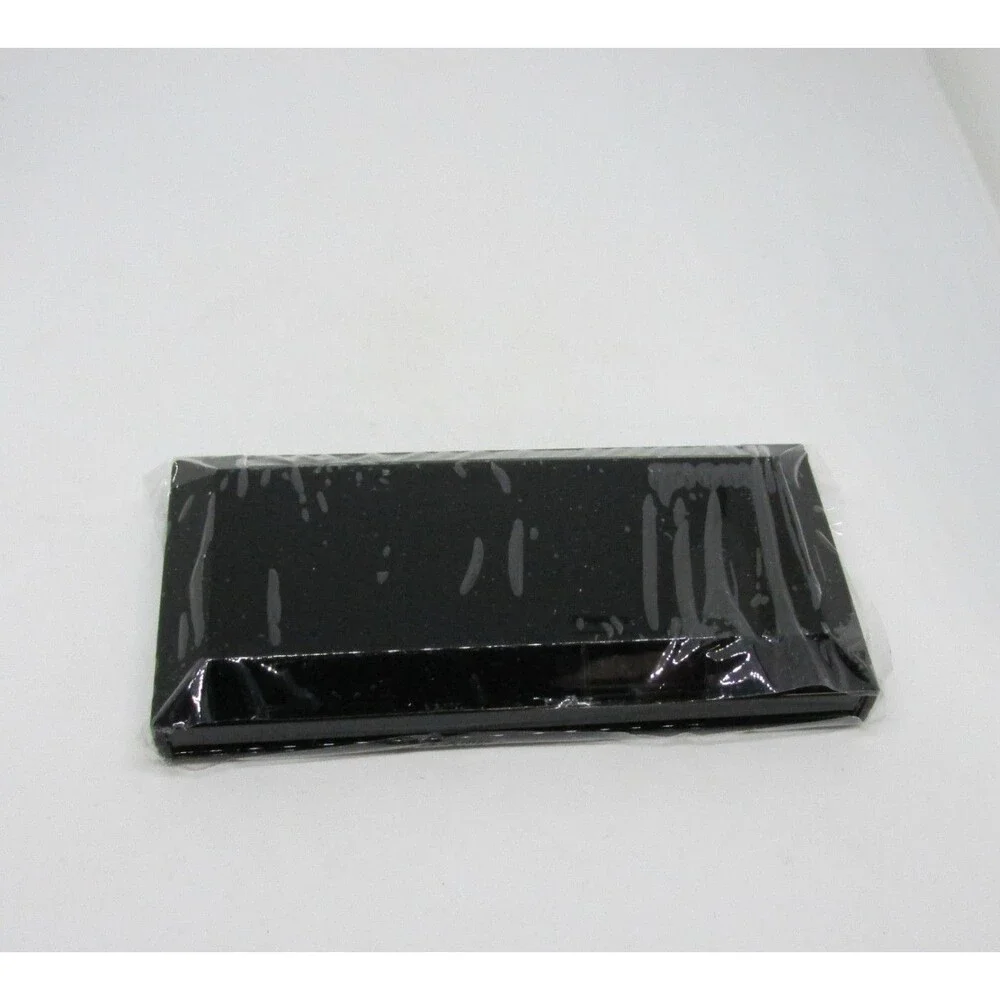MARY KAY PETITE PALETTE 114610 UNFILLED REFILLABLE MAGNETIC COMPACT New